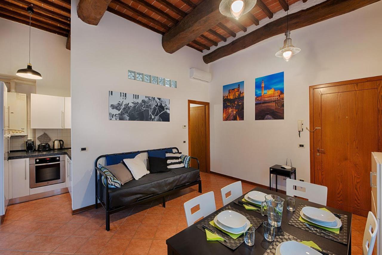 Casazappa - In Centro A Piedi, Parcheggio E Giardino Privato Apartment เซียนา ภายนอก รูปภาพ